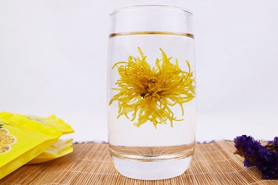 喝一点花茶