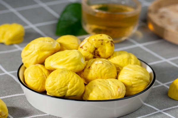 山楂和板栗能一起吃吗