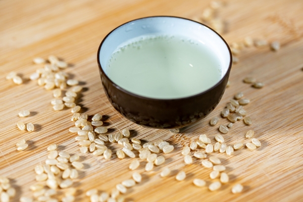 产后多久可以吃糯米酒