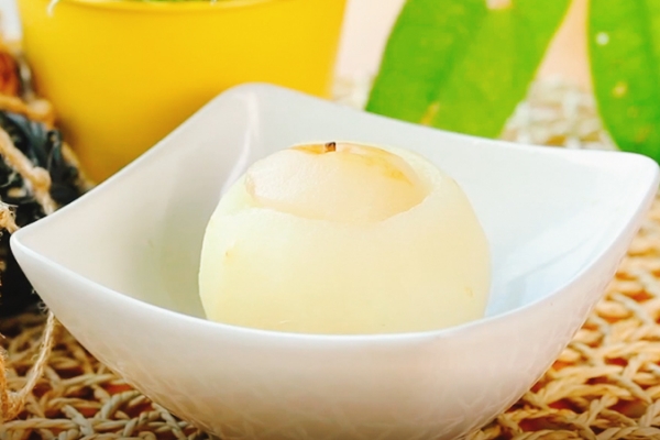 秋月梨对肠胃不好的人合适吗