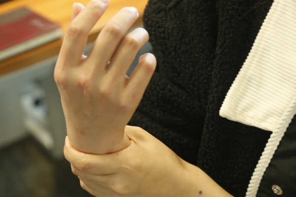 手脚麻木是什么原因